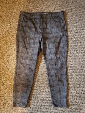 American Eagle Outfitters Black and White Plaid Super Stretch Pants